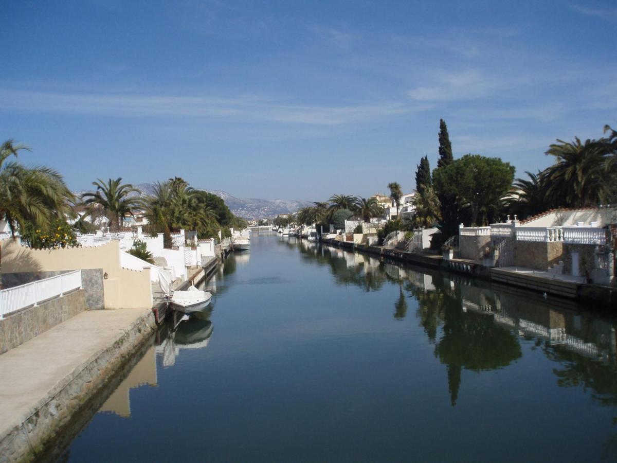 Apartamento Renovado, Luminoso, A 300M De La Playa Lägenhet Empuriabrava Exteriör bild